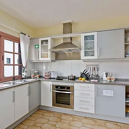 Sleeps 8 With Pool And Air Con Βίλα Βιλαμούρα