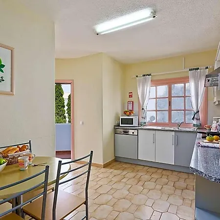 Sleeps 8 With Pool And Air Con * Βιλαμούρα